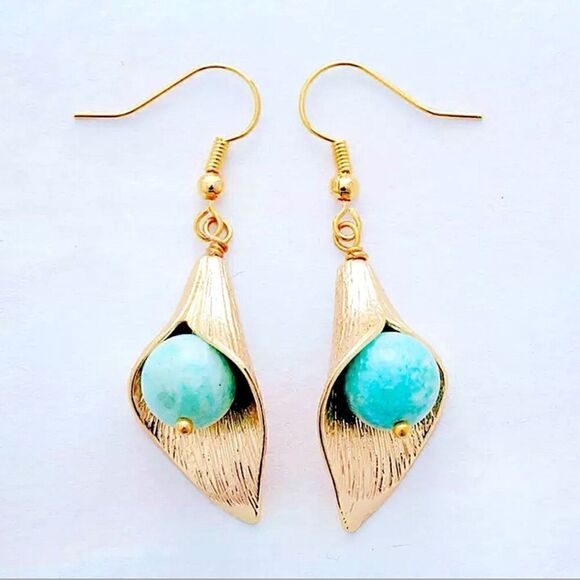 CALA
LILIES FLOWERS EARRINGS 14K GOLD PLATED - Picture 1 of 6